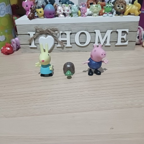 Peppa Pig Figurines set of 3 like new