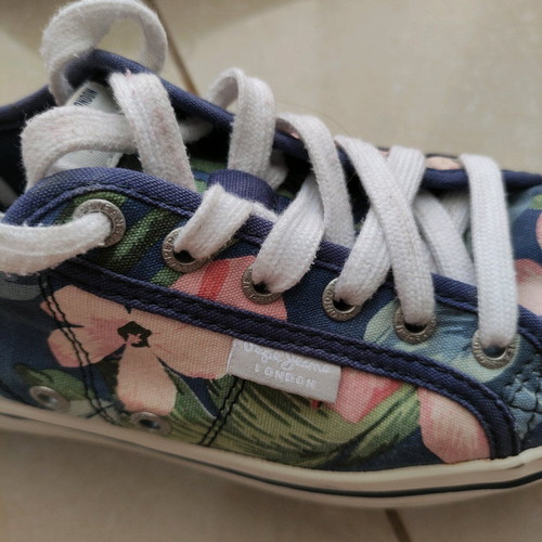 Pepe Jeans sneakers floral print used, size 39