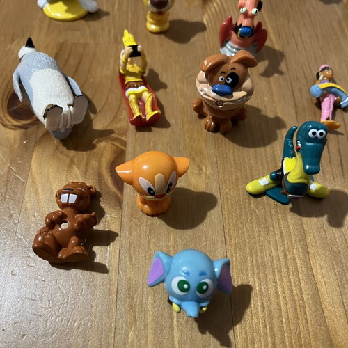 Figures and miniatures toys used