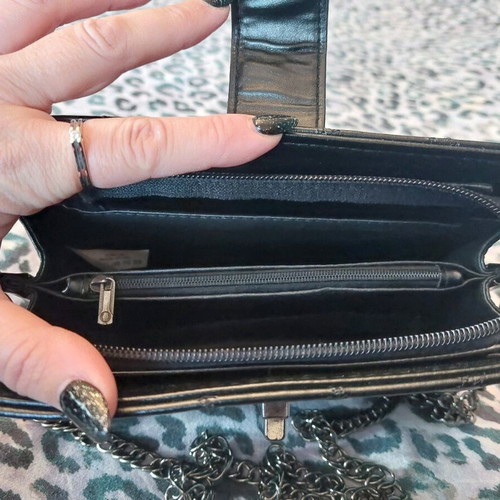 Shoulder bag like new, black with detachable chain