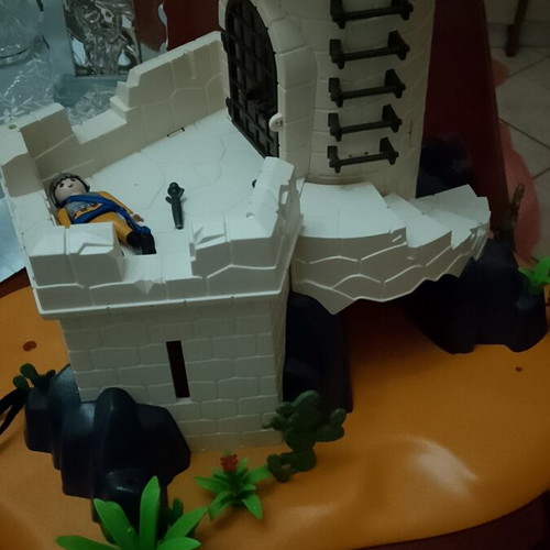 Playmobil 4294 Soldiers' Fortress with Lighthouse playset