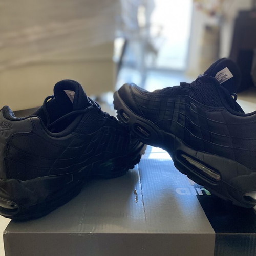 Nike Air Max 95s sneakers black size 45 new