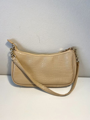 New Yorker beige shoulder bag