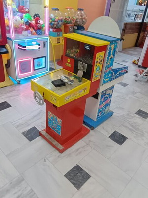 Daytona Italian sturdy crazy ball vending machine