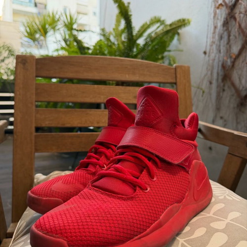 Nike Kwazi Action red athletic shoes like new size 43