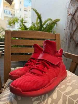 Nike Kwazi Action red athletic shoes like new size 43