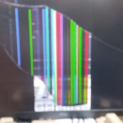 Monitor AOC 27g4zr used with cracked panel