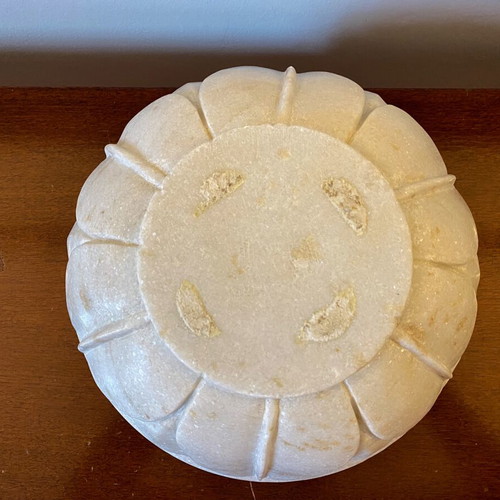 Marble decorative platter like new, 26 cm diameter