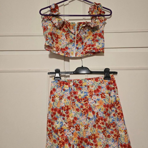MtsPoint women's top and skirt set, multicolored