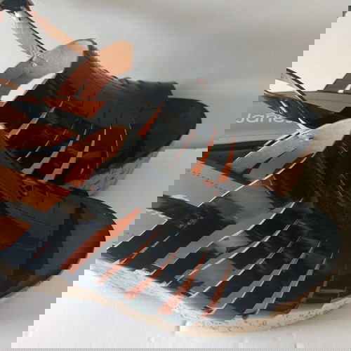 Πέδιλα πλατφόρμες νούμερο 41 σαν καινούργια, μαύρα με φελλό