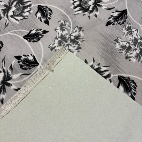 Rug 150 x 214 new, very soft for all seasons