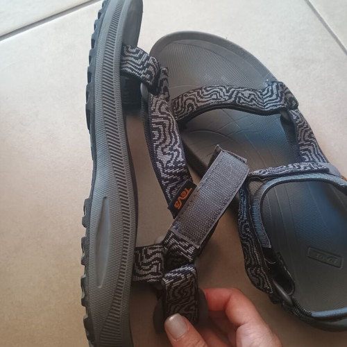 Teva men's sandals size 44.5 like new