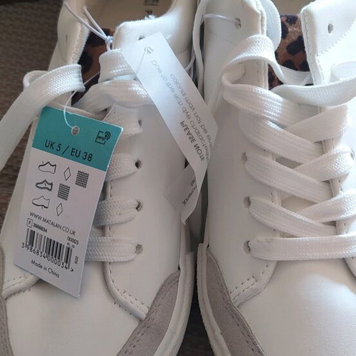 Papaya sneakers size 38 new with tags, white and pink with grey details