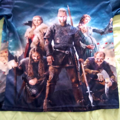 T-shirt Vikings like new, XL size, Netflix series