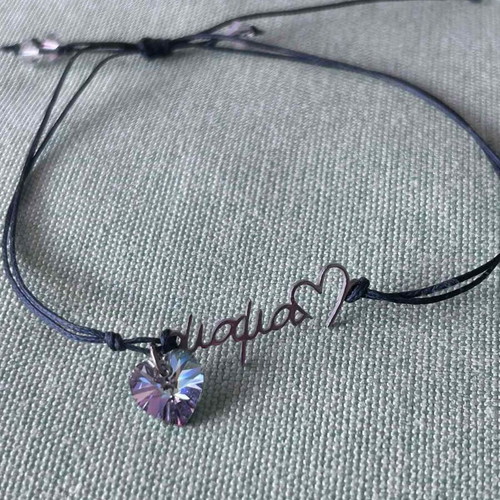 Handmade bracelet with heart bead and mama element like new, black