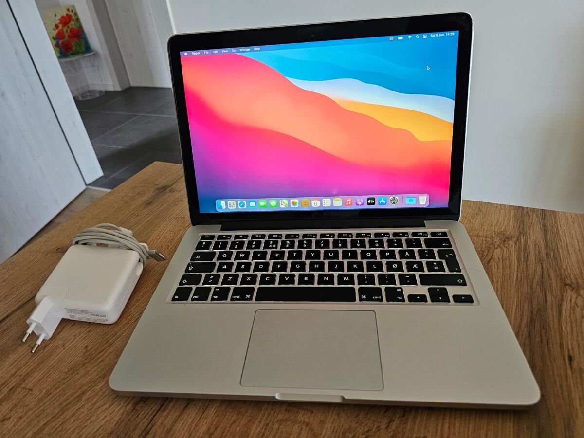 Apple MacBook Pro 13 inch Retina Mid… - € 190,00 - Vendora.gr