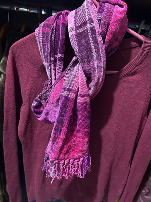 Velvet scarf new pink from Pagoni store length 1.60