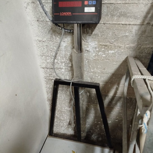 Professional electronic precision scale like new, 200 kg max, 50 gr sensitivity