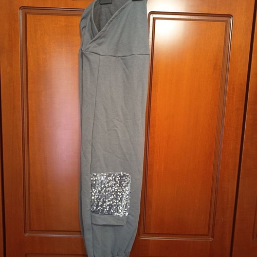 Mya gray pants with sequin pocket, new, one size
