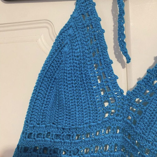 Blue knitted perforated top like new