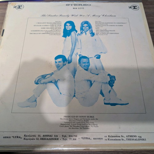 The Sinatra Family Wish You A Merry Christmas LP like new, Greek edition