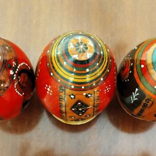 3 HAND-PAINTED EGGS
