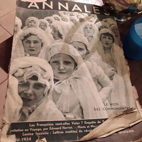 Prewar newspaper 'LE -ANNALES' used, set of 5