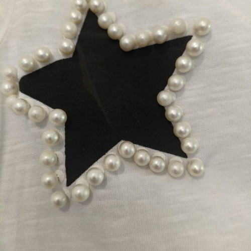 Nooboss Collection white T-shirt with stars and pearls used, size M/L