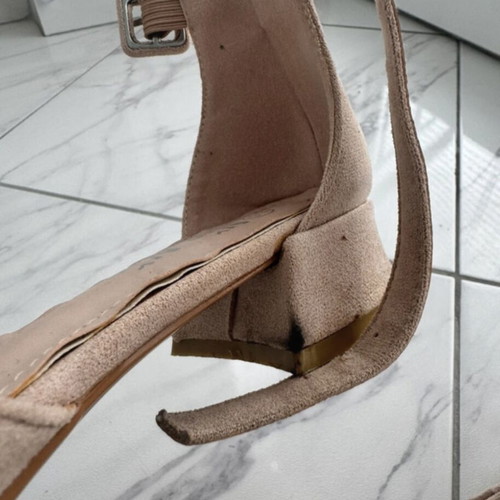Beige pumps used size 36 with low heel and ankle strap
