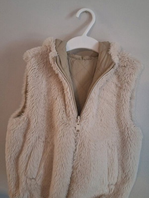 Zara double faced vest size 104 like new beige
