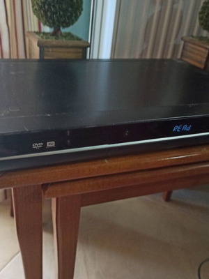 LG DVD player and recorder like new