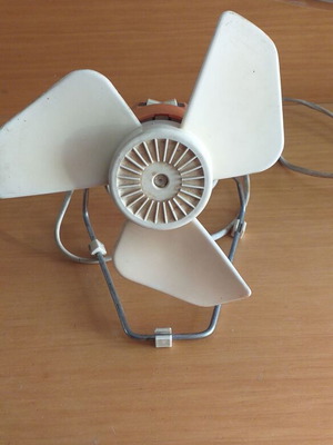 Vintage μικρός ανεμιστήρας μεταχειρισμένος από Ιταλία