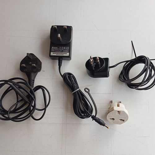 English Type Plug Adapters 4 Pieces New