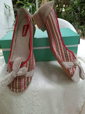 Clarks Original women's low heel shoes new, multicolor, size 39