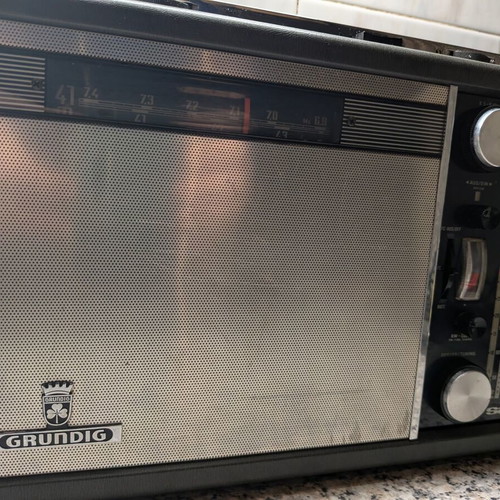 Grundig Satellit 205A 5000 used collectible radio