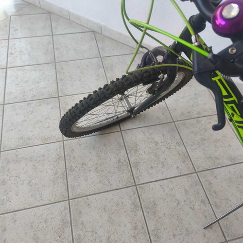 24-inch mountain bike with two saddles