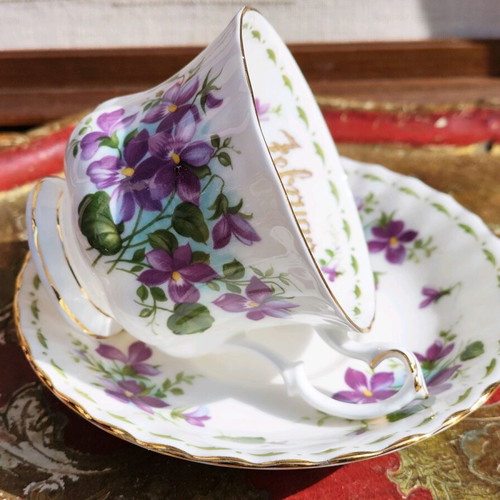Royal Albert February tea cup like new, bone china