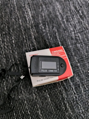 Contec CMS50D digital oximeter like new