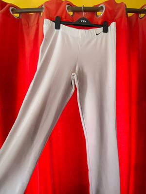 Nike white tracksuit used with straight legs medium/large
