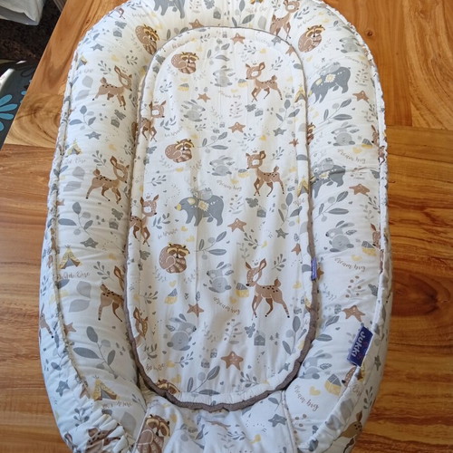 Baby nest set of 5 pieces used with mattress and pillows