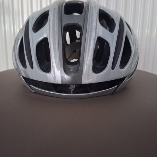 Specialized Bicycle Helmet like new, gray, aerodynamic design
