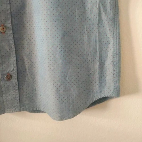 DOOA men's short sleeve shirt like new, size S, blue with red dots, cotton