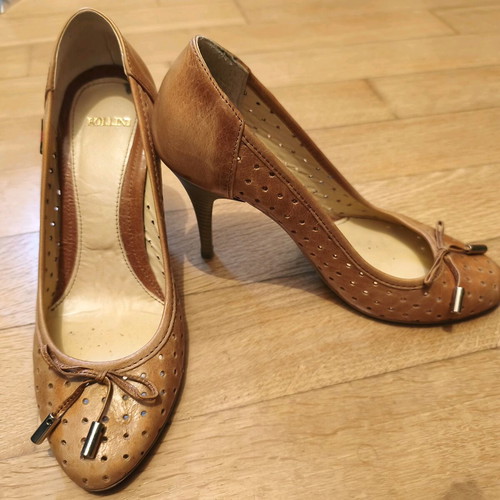 Rollini tan pumps, 9 cm heel, like new, leather