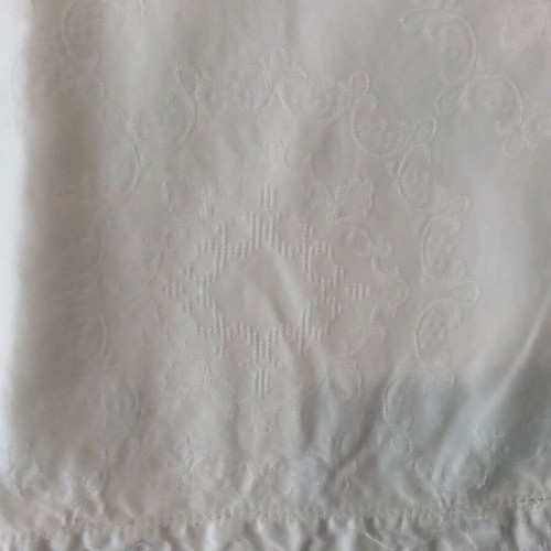 Tablecloth with lace new, 1.60 x 1.60 m