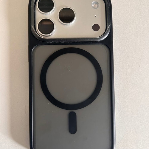 iPhone 17 Pro 256GB like new, white, 20+ MP camera