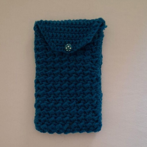 Handmade knitted mobile phone case with button, fits up to 6.6"