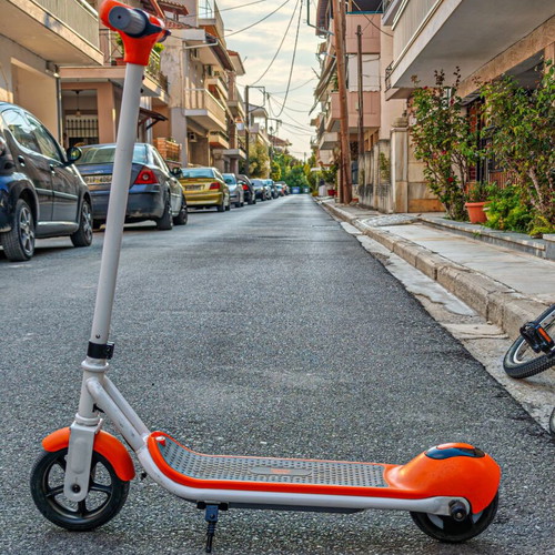 Children's electric scooter like new with Bluetooth and LED lights