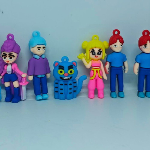K-pop Demon Hunters collectible figures like new, pack of 24