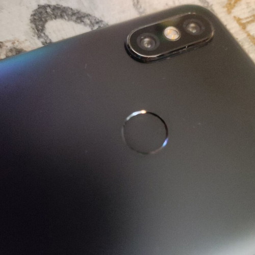 Xiaomi Mi A2 4GB/64GB Black Android One smartphone