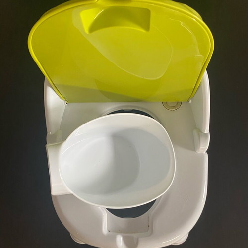 Bebe Stars Green Yoyo Car Potty like new with music and removable bucket